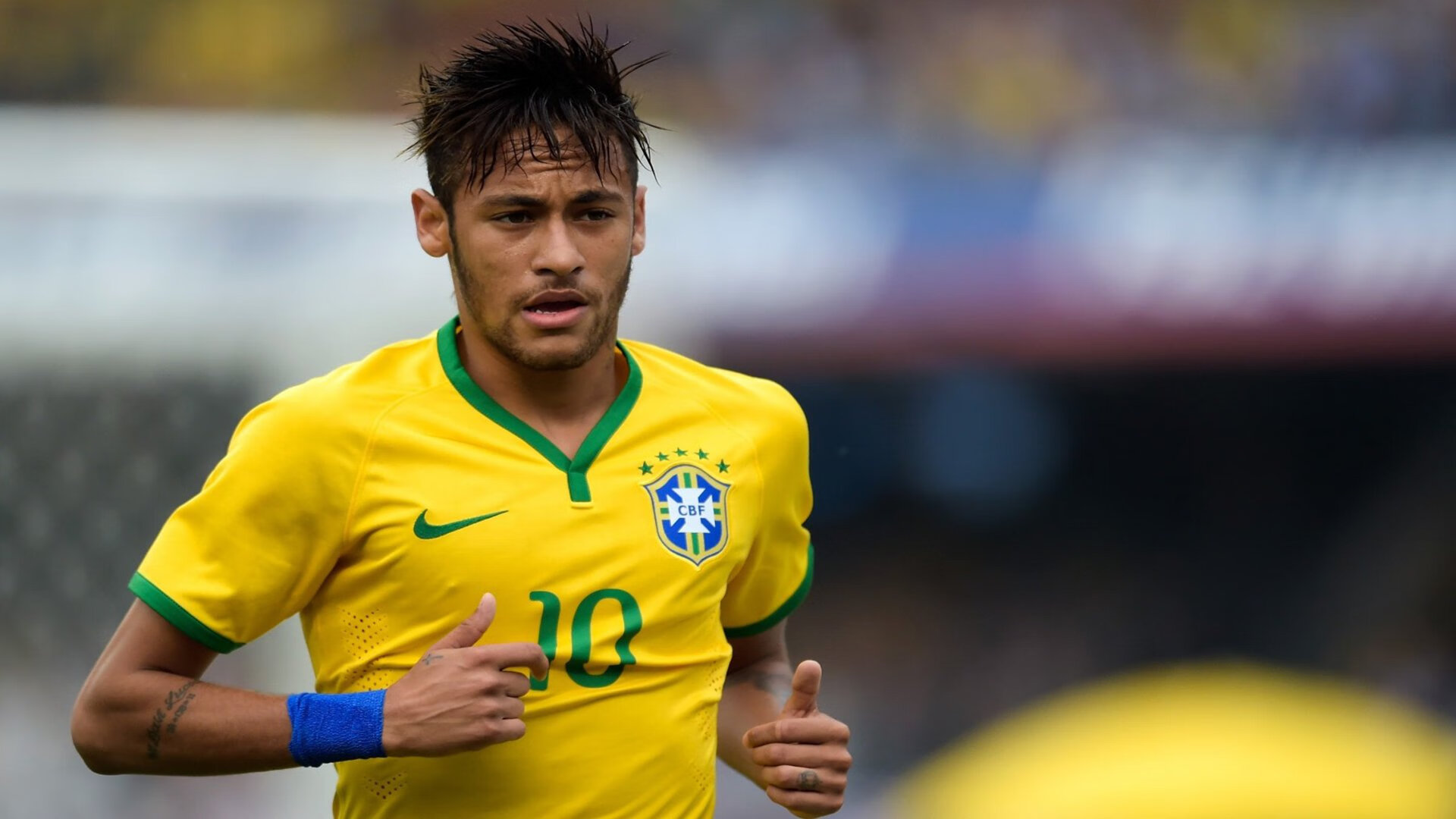 城市楼宇“楼顶跑酷马拉松” 多栋楼通过连桥相连